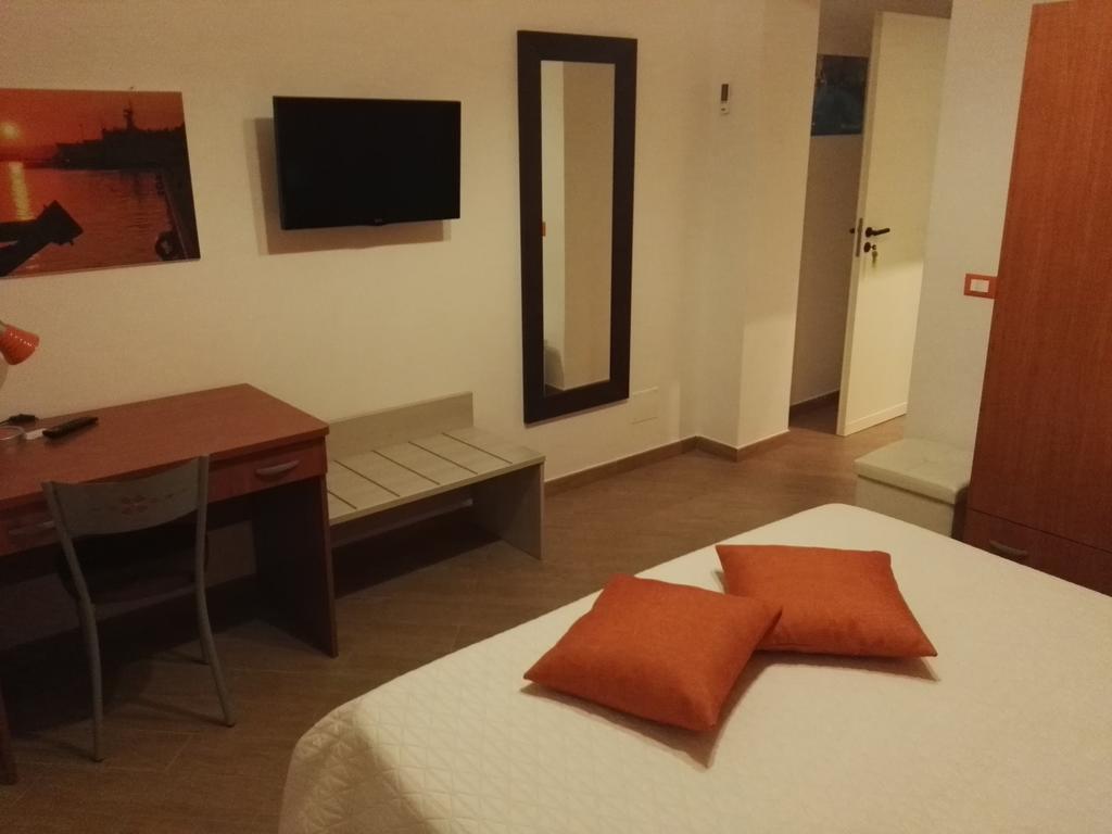 L'Oasi Del Porto Bed & Breakfast ตราปานี ภายนอก รูปภาพ
