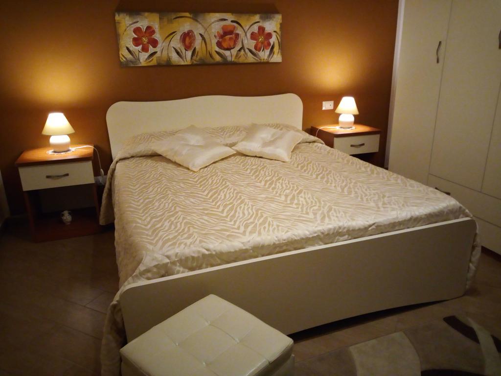 L'Oasi Del Porto Bed & Breakfast ตราปานี ภายนอก รูปภาพ